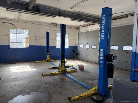 79 Federal Road Danbury CT 06811