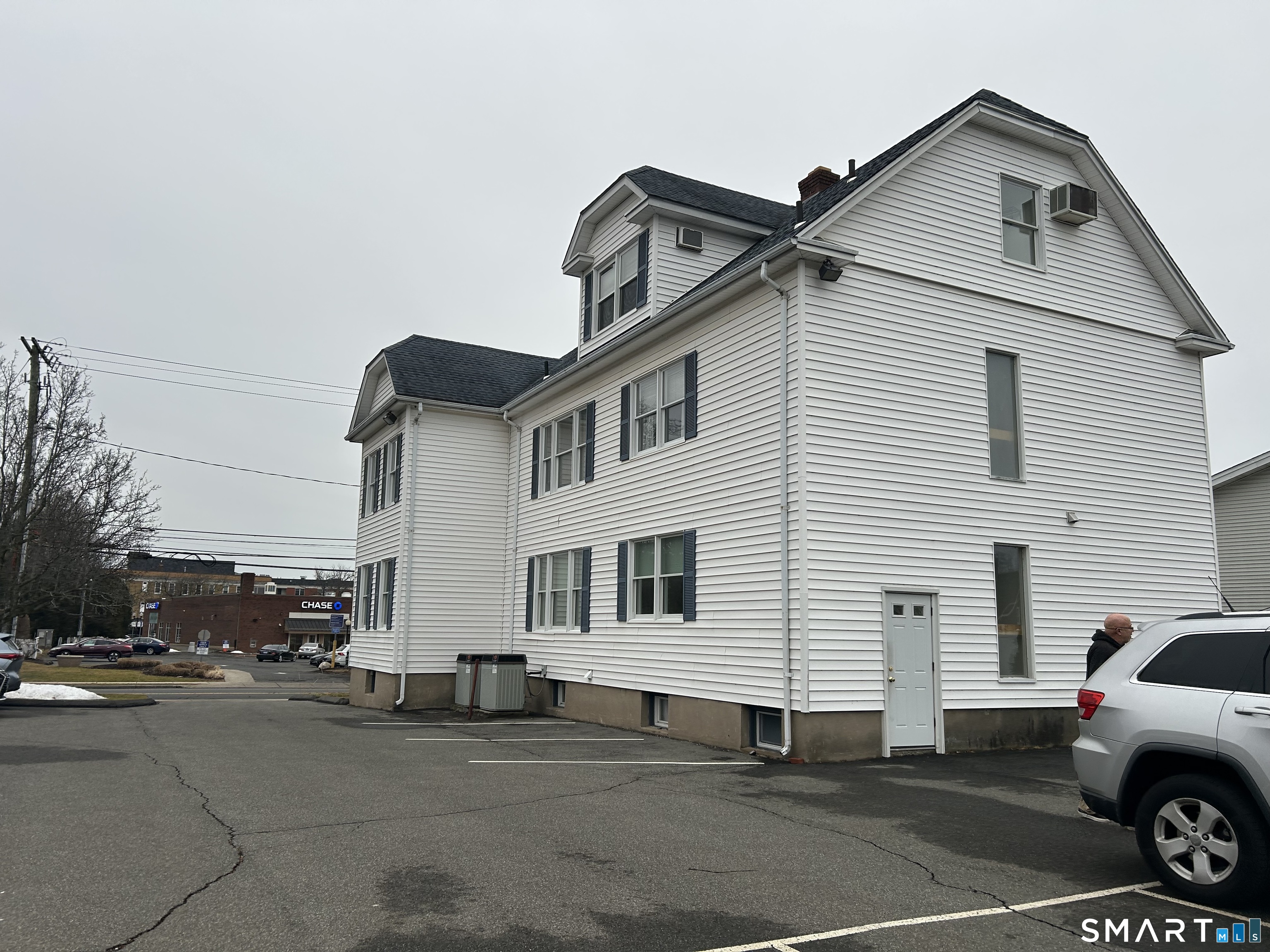 16 Brace Road West Hartford CT 06107