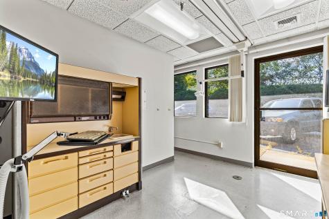 256 Boston Post Road Waterford CT 06385