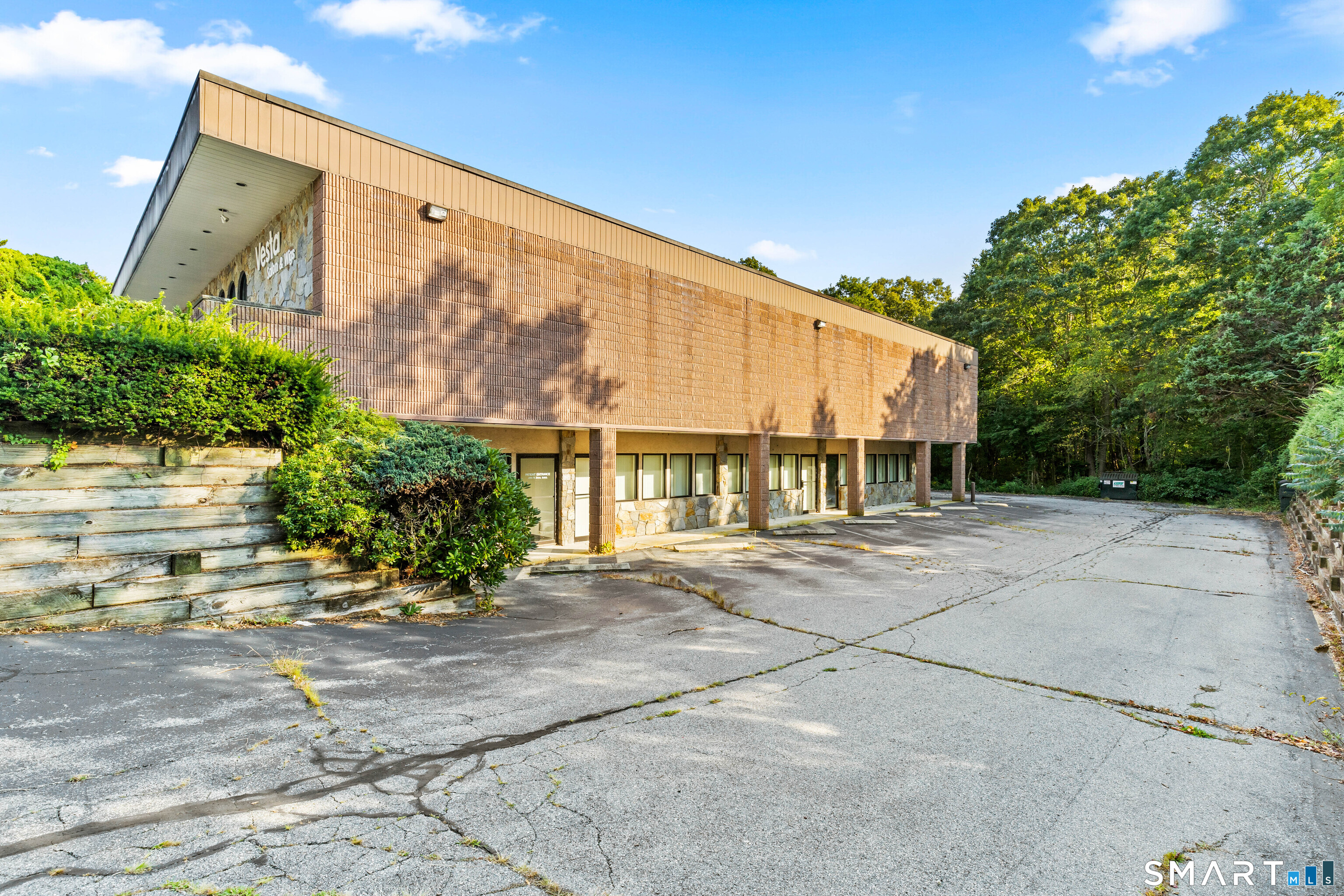 256 Boston Post Road Waterford CT 06385