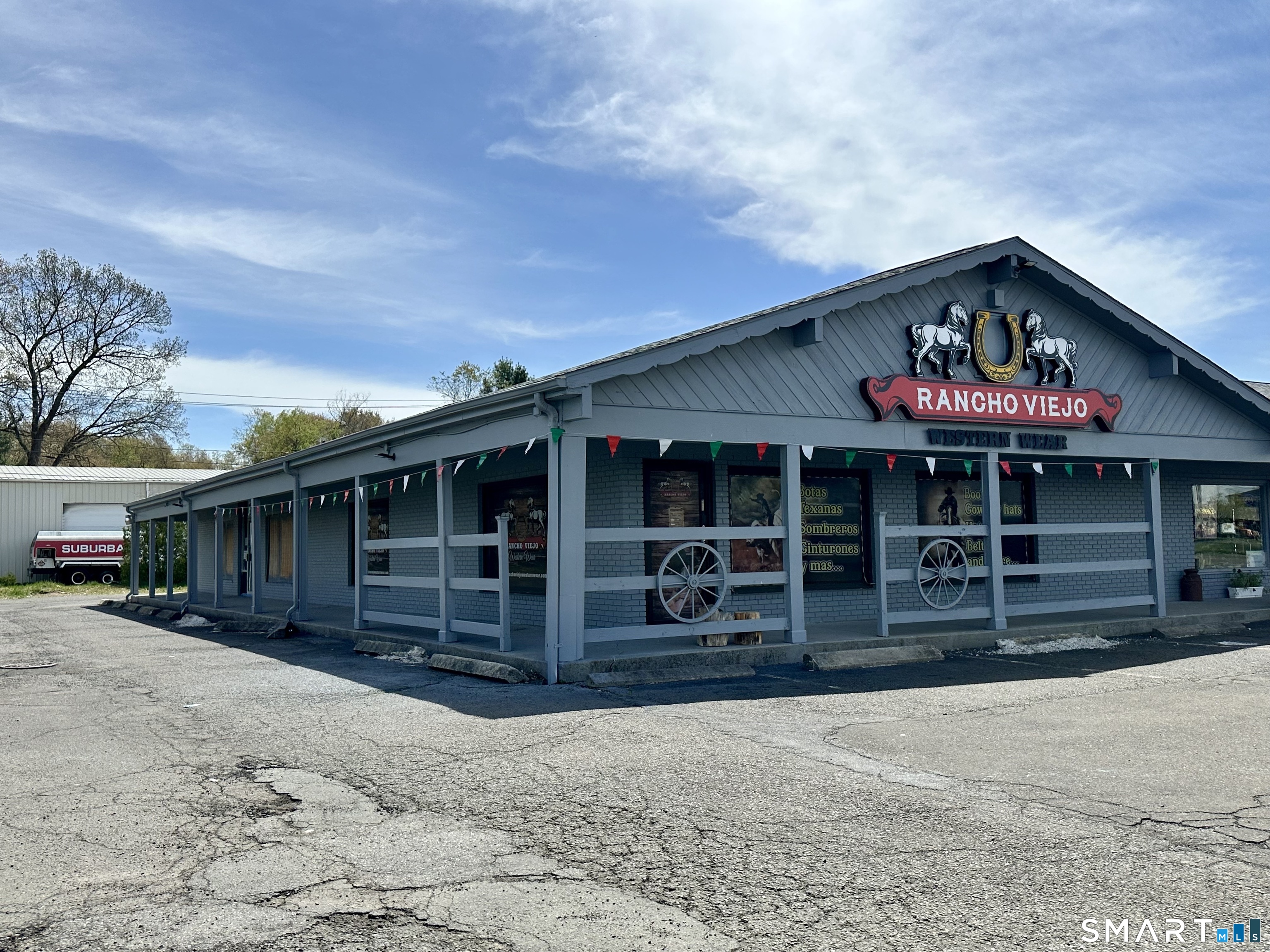 630 Washington Avenue North Haven CT 06473