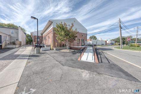 1042B Main Street Newington CT 06111