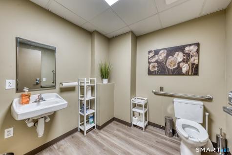 1042B Main Street Newington CT 06111