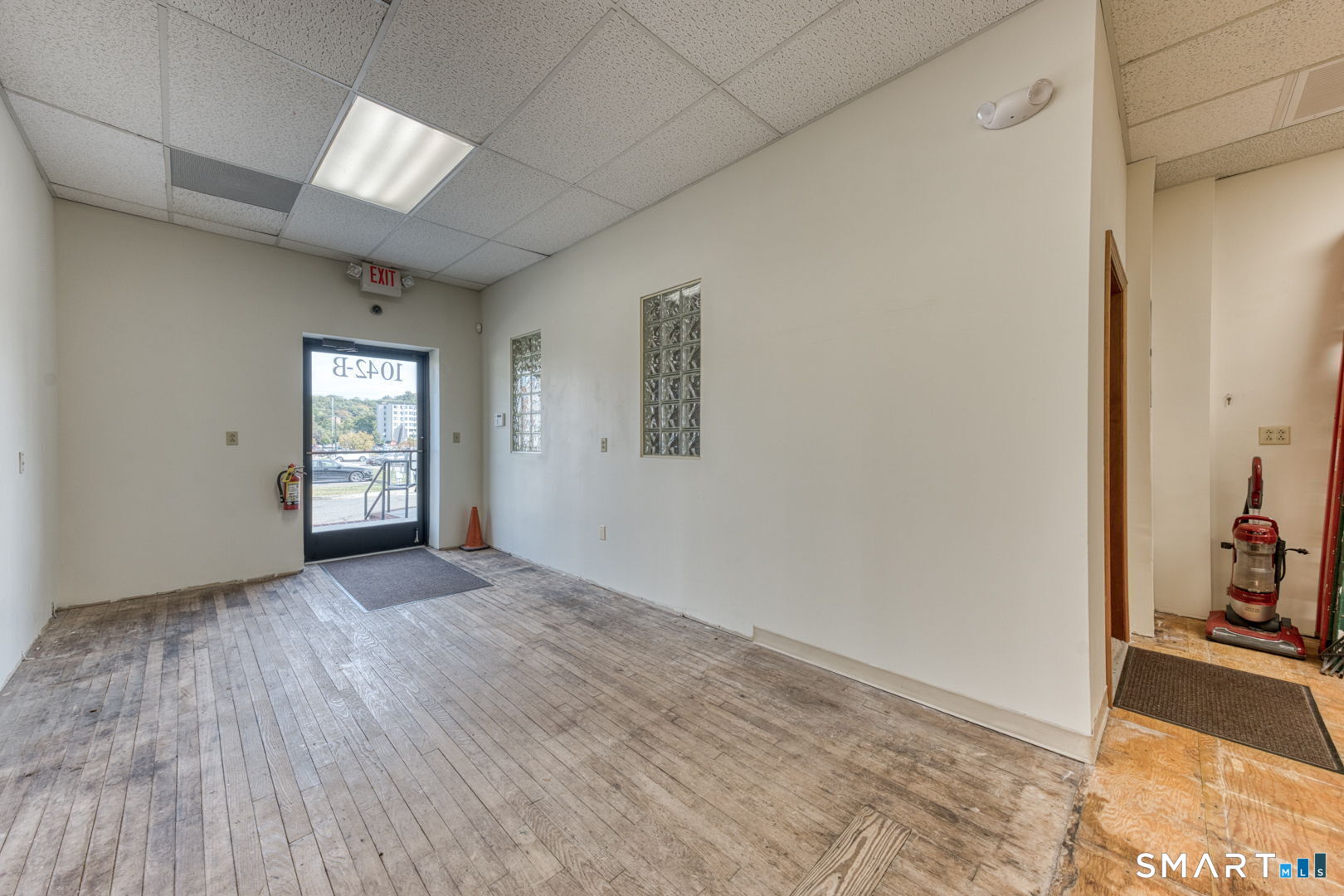 1042B Main Street Newington CT 06111