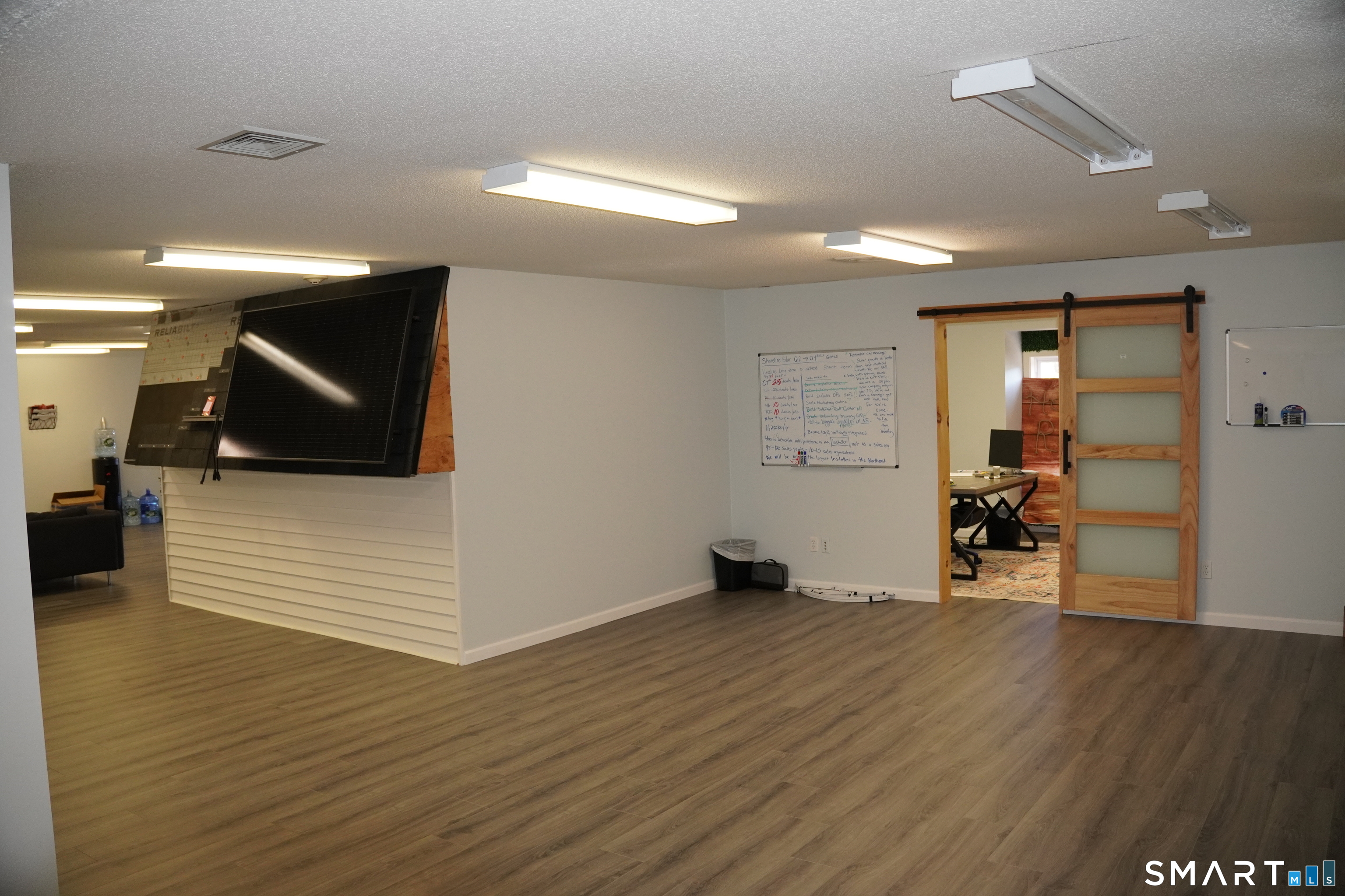 4137 Whitney Avenue Hamden CT 06518