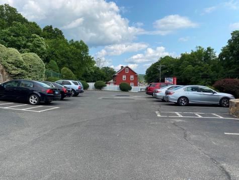 628 New Haven Road Naugatuck CT 06770