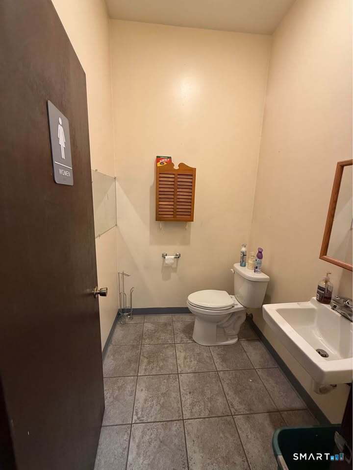 29 Seemans Lane Milford CT 06460