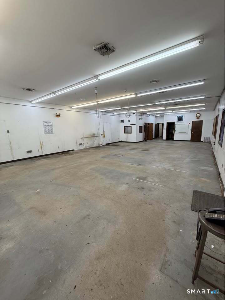29 Seemans Lane Milford CT 06460