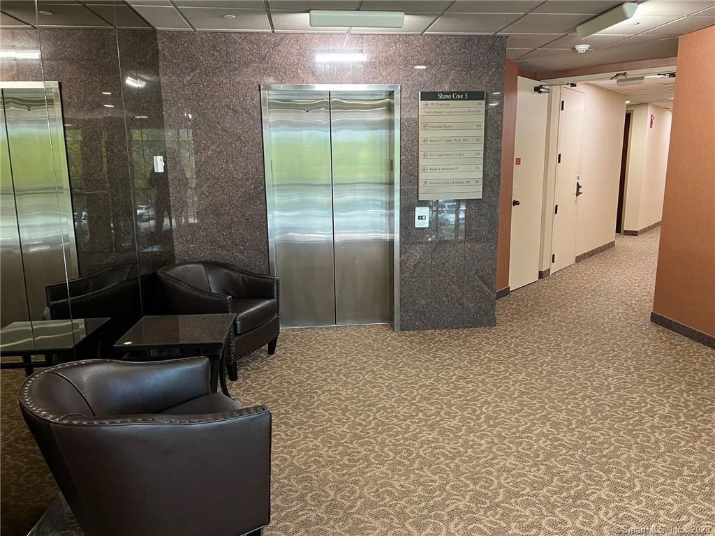 5 Shaw's Cove New London CT 06320