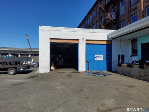 280 Chase River Road Waterbury CT 06704