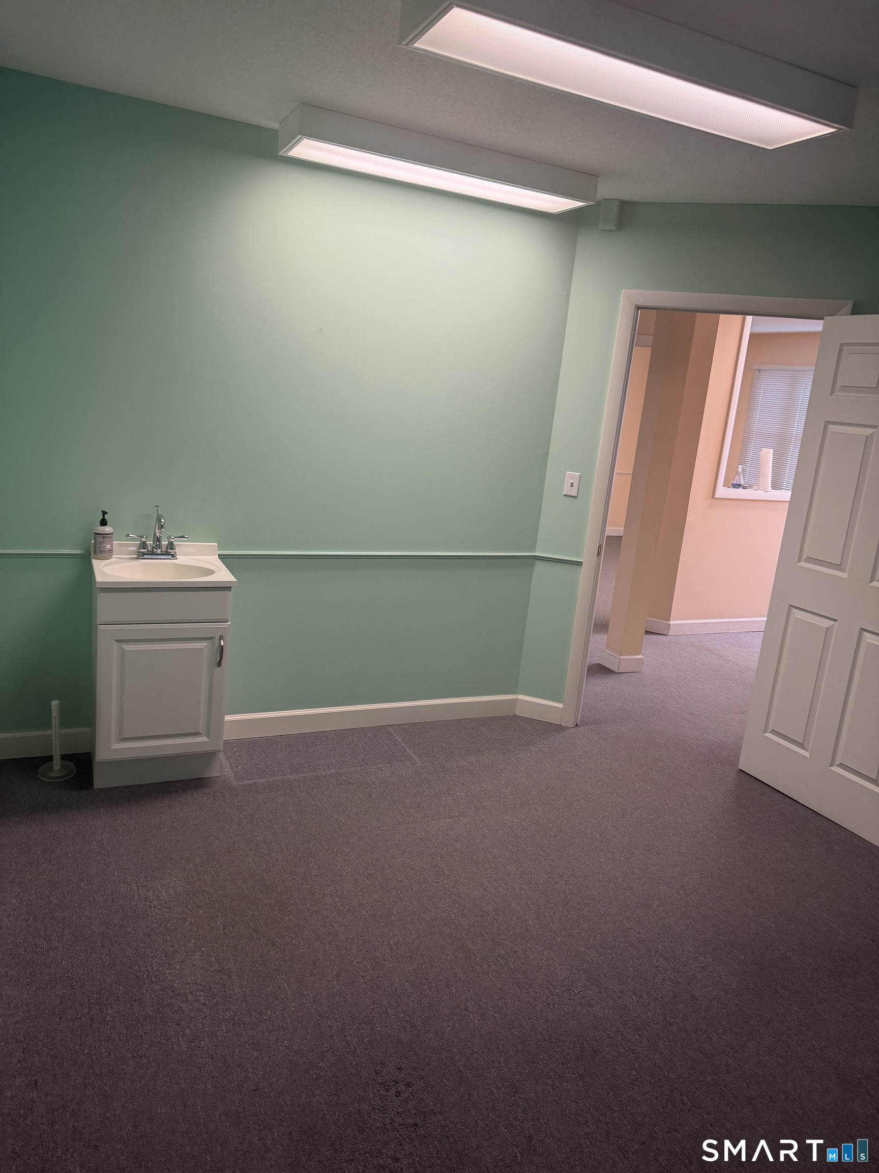 274 Silas Deane Highway Wethersfield CT 06109