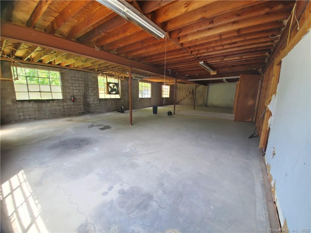 19 Sandscreen Road Avon CT 06001