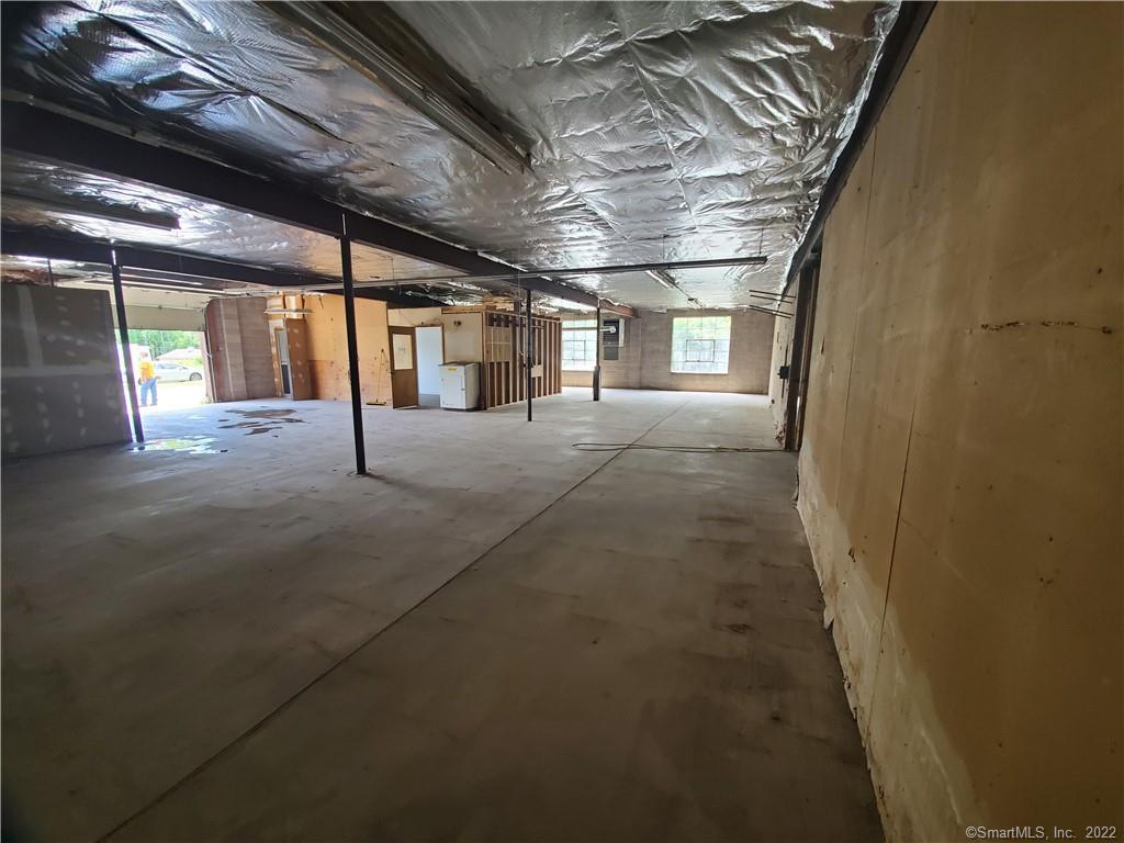 19 Sandscreen Road Avon CT 06001