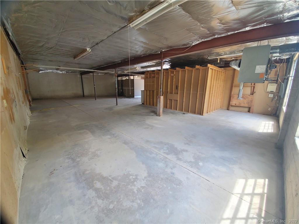 19 Sandscreen Road Avon CT 06001