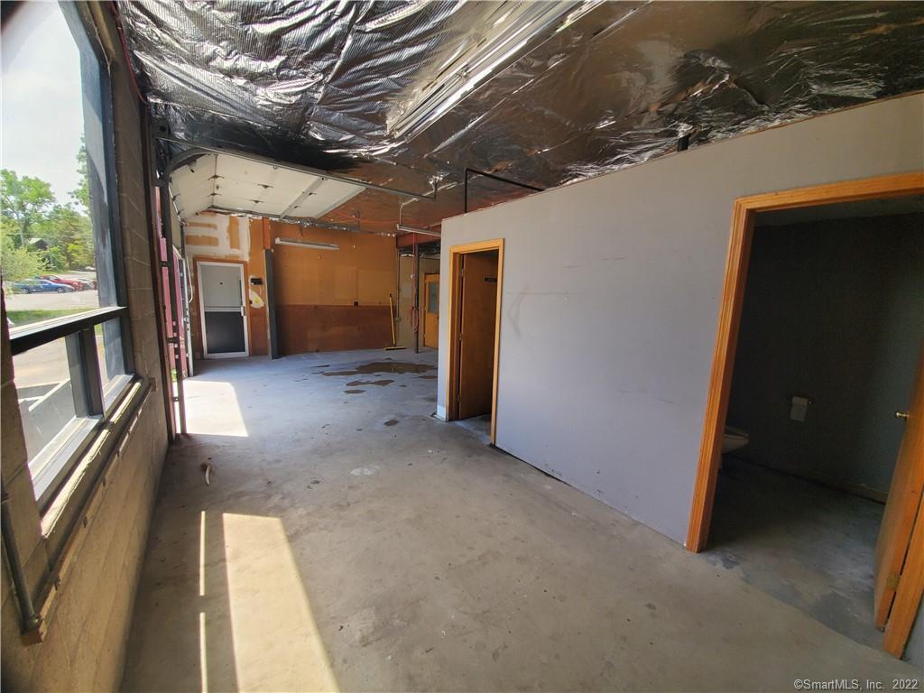 19 Sandscreen Road Avon CT 06001