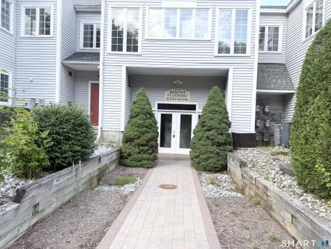 384-392 Merrow Road Tolland CT 06084