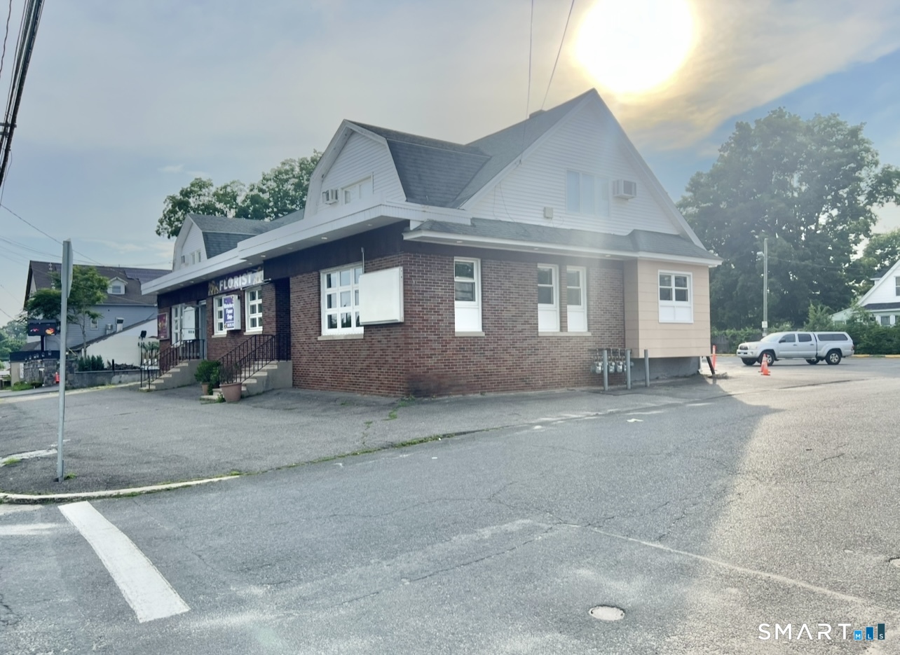 335 Meriden Road Waterbury CT 06705