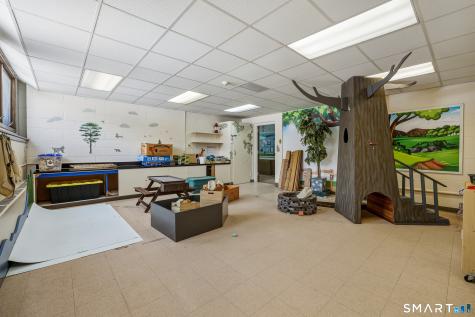 160 Mohegan Drive West Hartford CT 06117