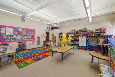 160 Mohegan Drive West Hartford CT 06117
