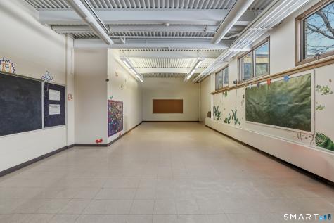 160 Mohegan Drive West Hartford CT 06117