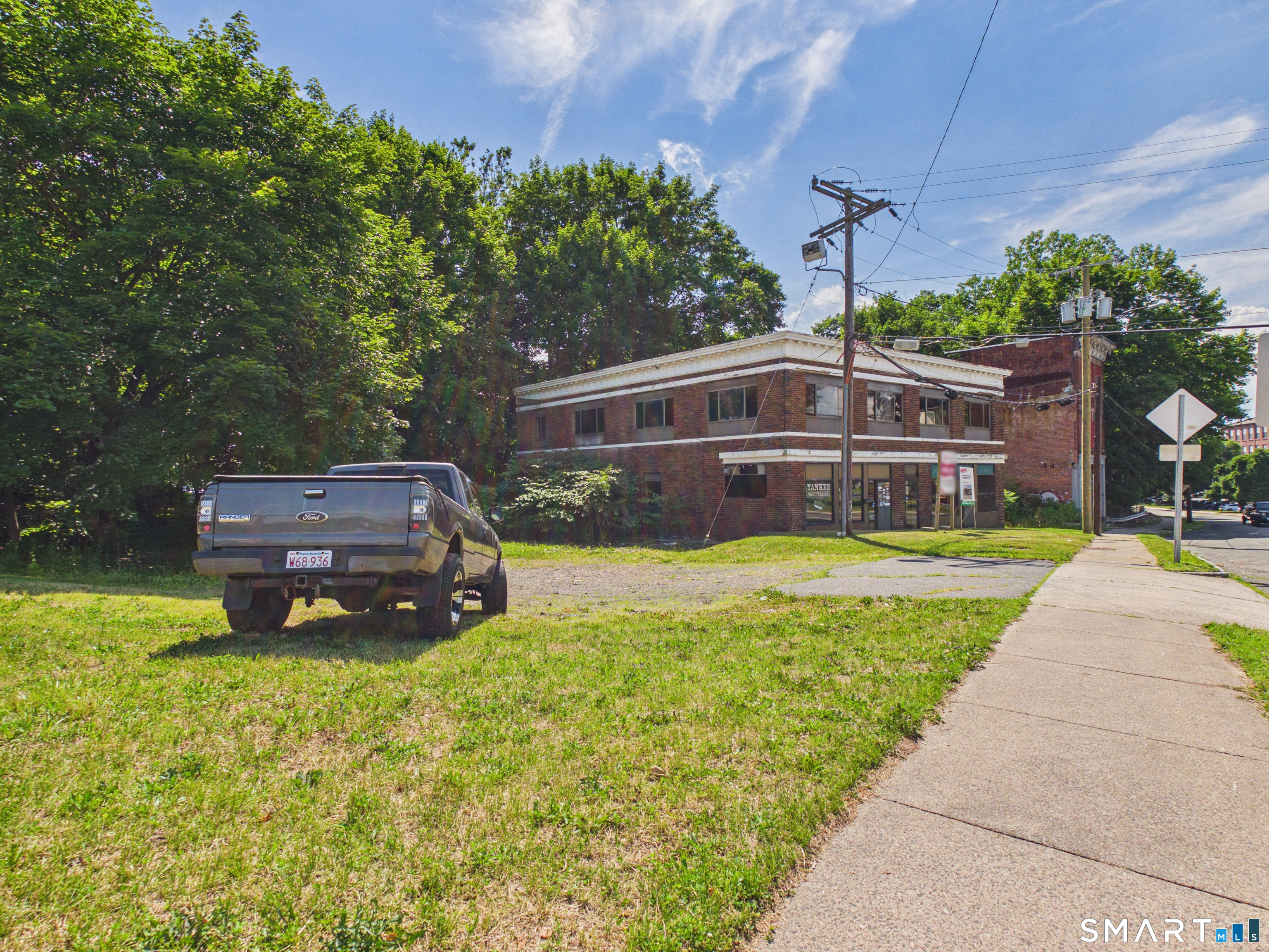 92 Main Street Enfield CT 06082