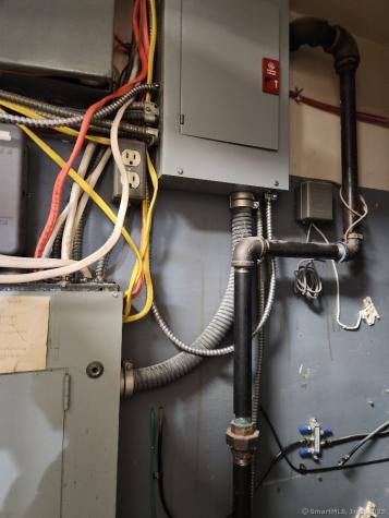 458 Ocean Avenue New London CT 06320