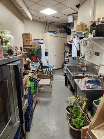 458 Ocean Avenue New London CT 06320