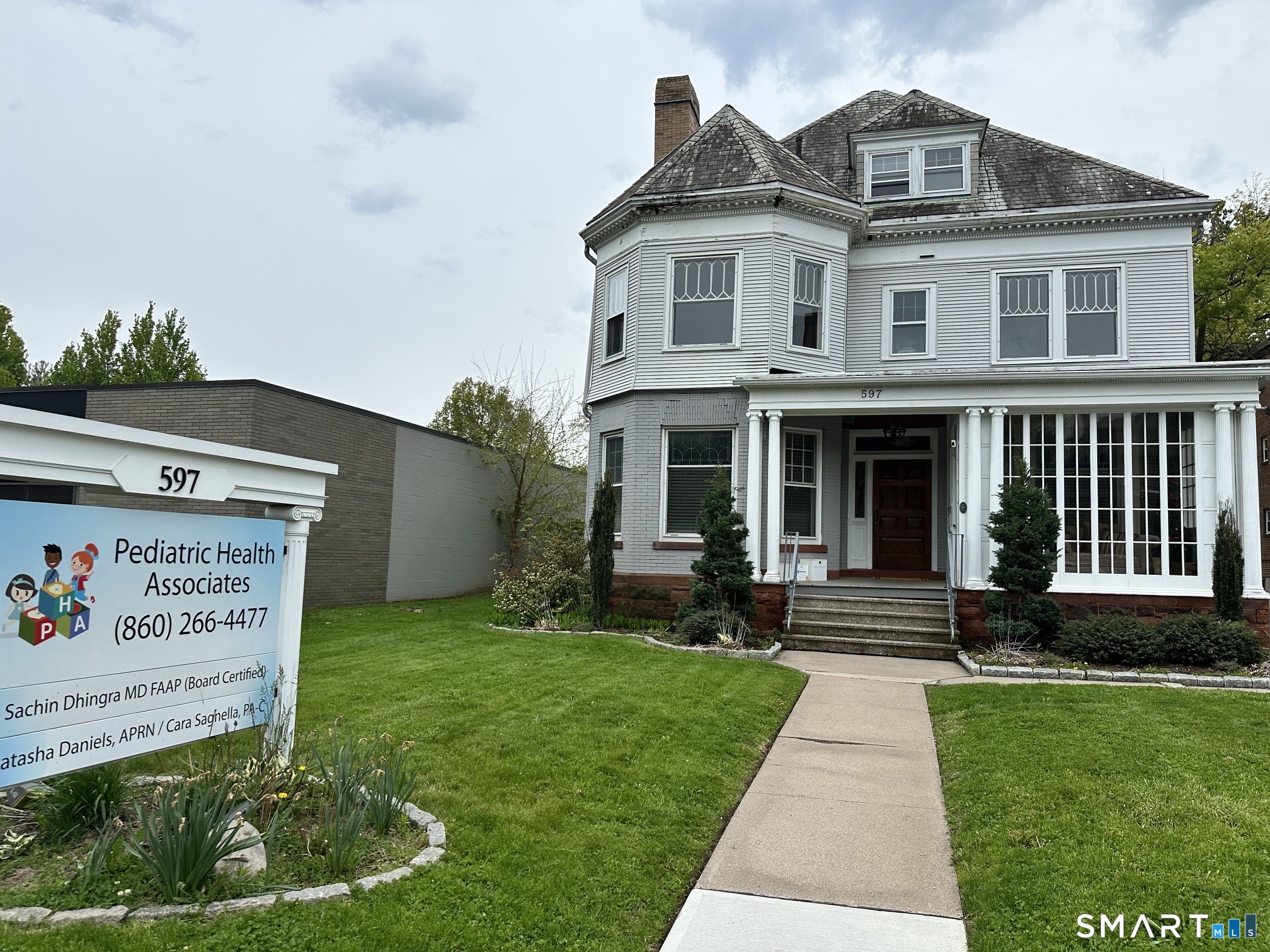 597 Farmington Avenue Hartford CT 06105