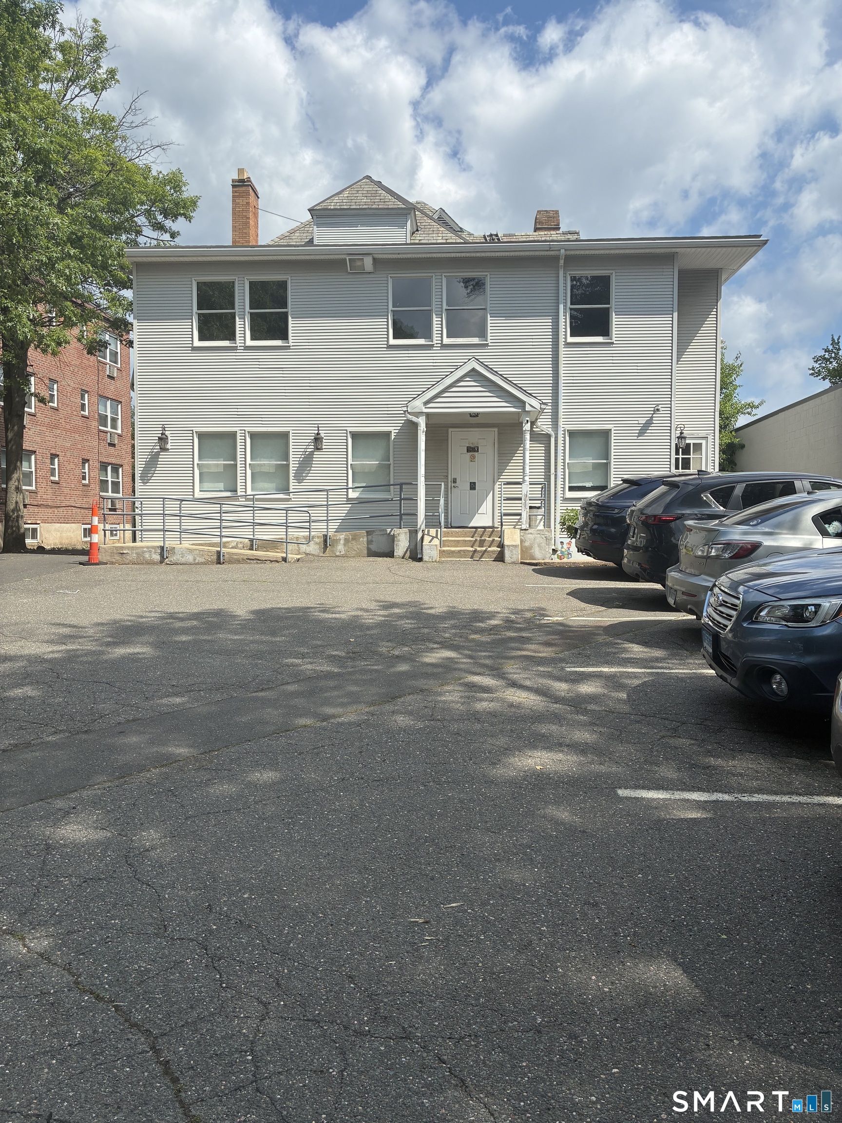 597 Farmington Avenue Hartford CT 06105