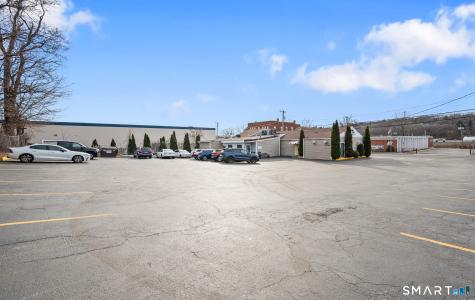 1622 Thomaston Avenue Waterbury CT 06704