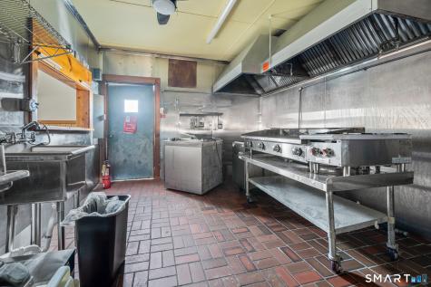 1622 Thomaston Avenue Waterbury CT 06704