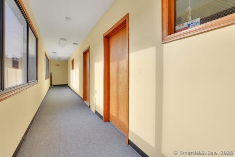 325 Chamberlain Highway Meriden CT 06451