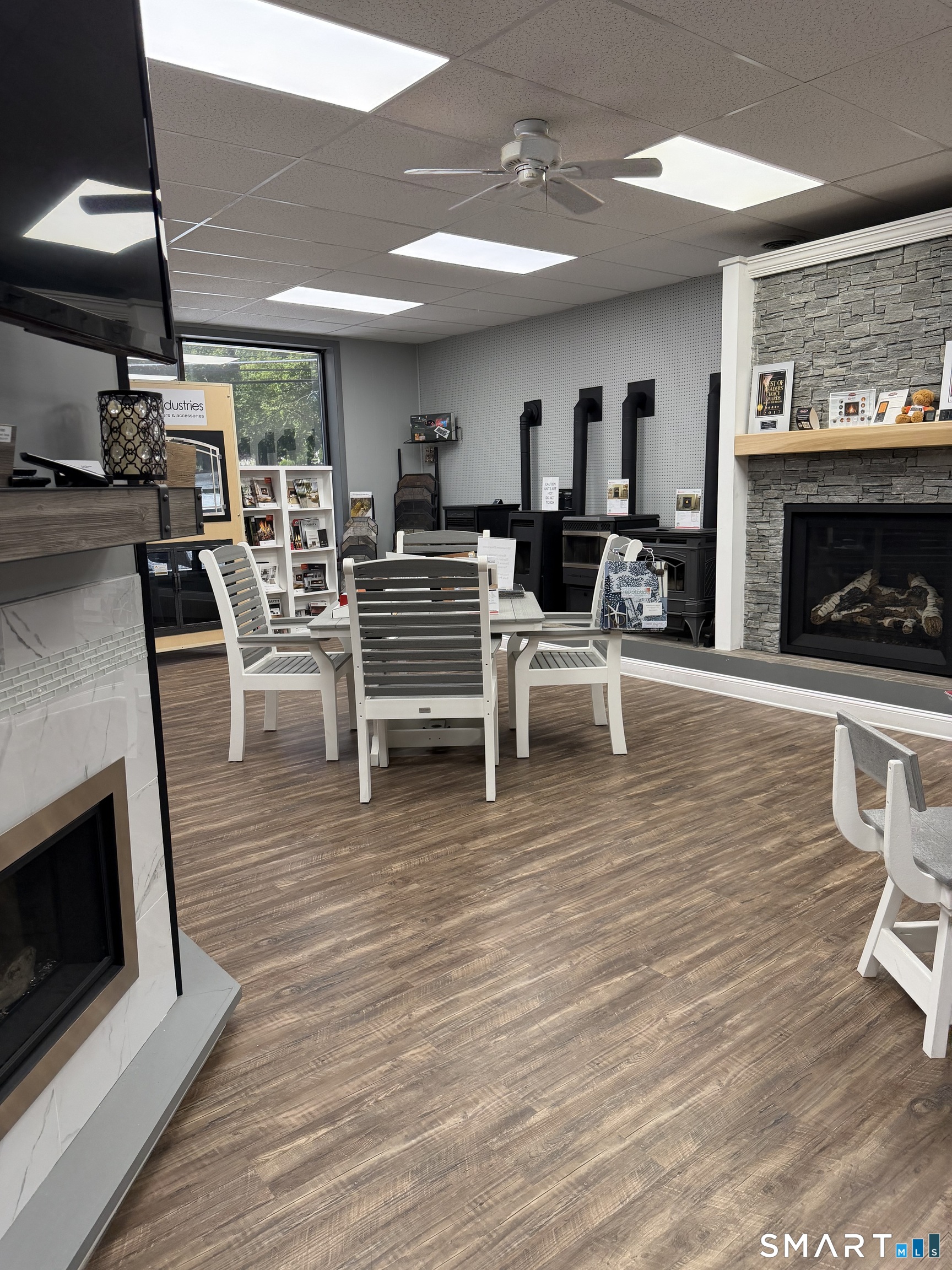 571 Broad Street New London CT 06320