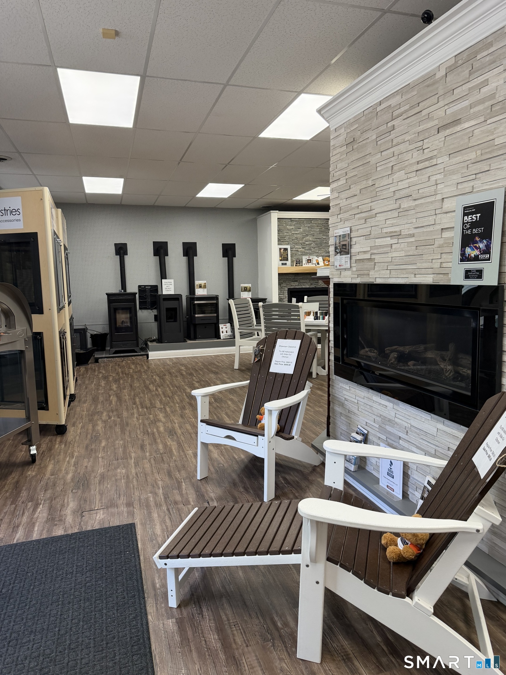 571 Broad Street New London CT 06320
