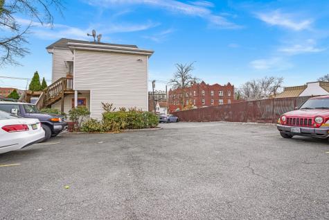 13 North Water Street Greenwich CT 06830