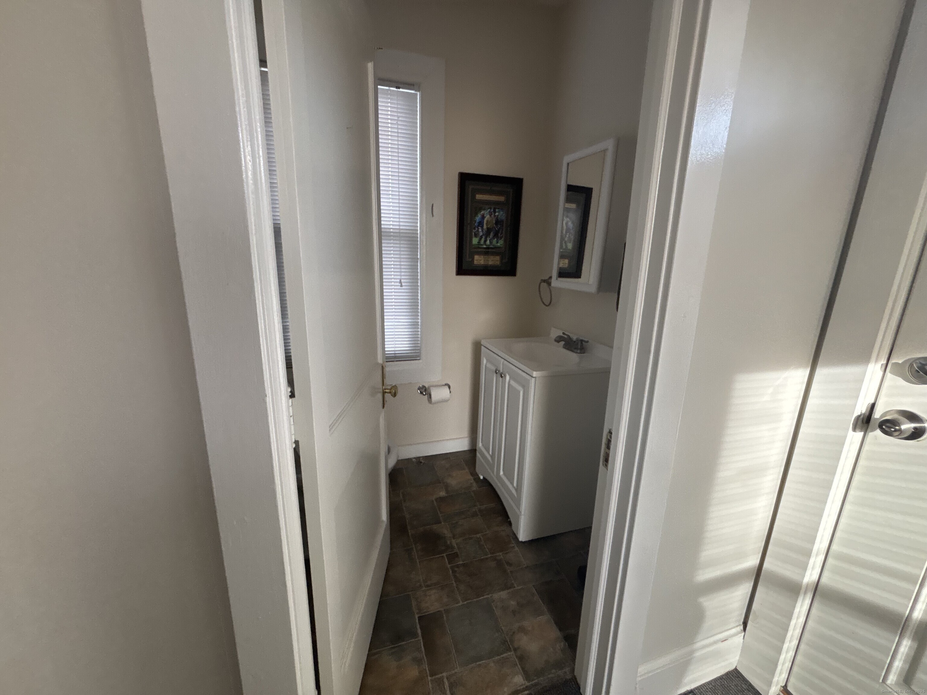 3-A Main Street Essex CT 06409