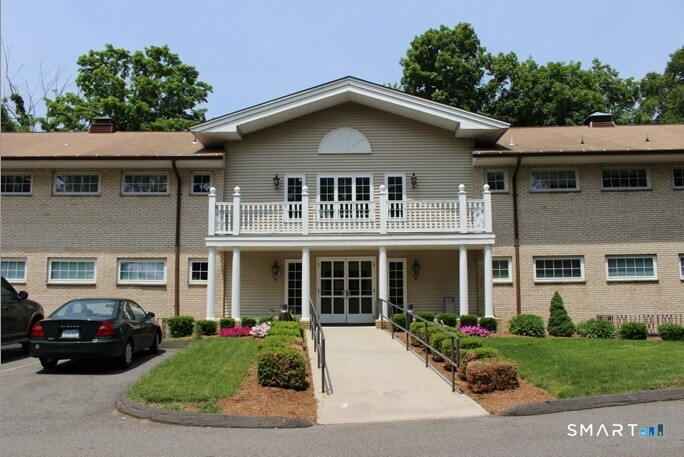 100 Broadway North Haven CT 06473