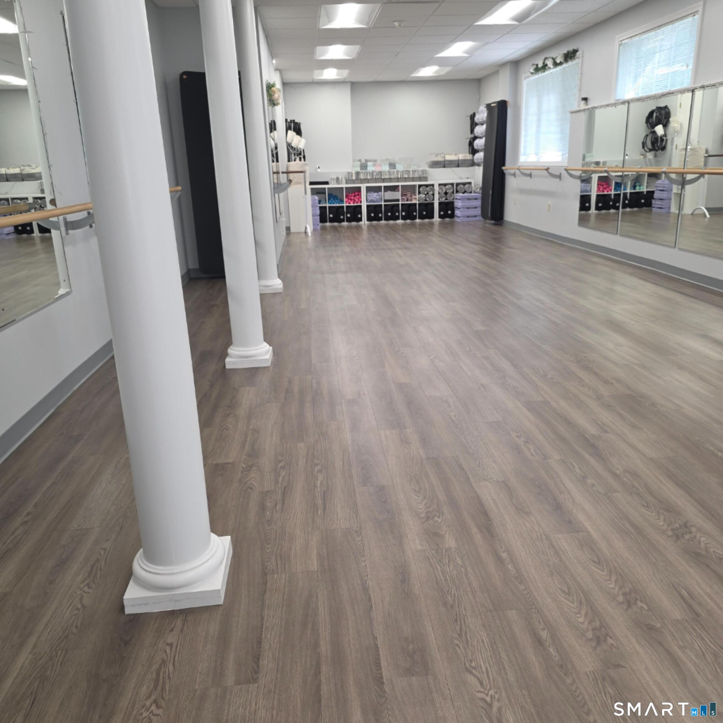 100 Broadway North Haven CT 06473