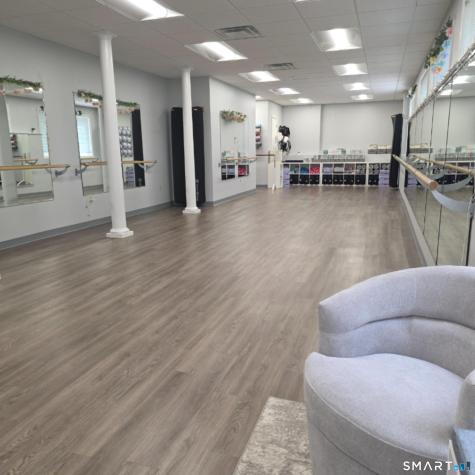 100 Broadway North Haven CT 06473