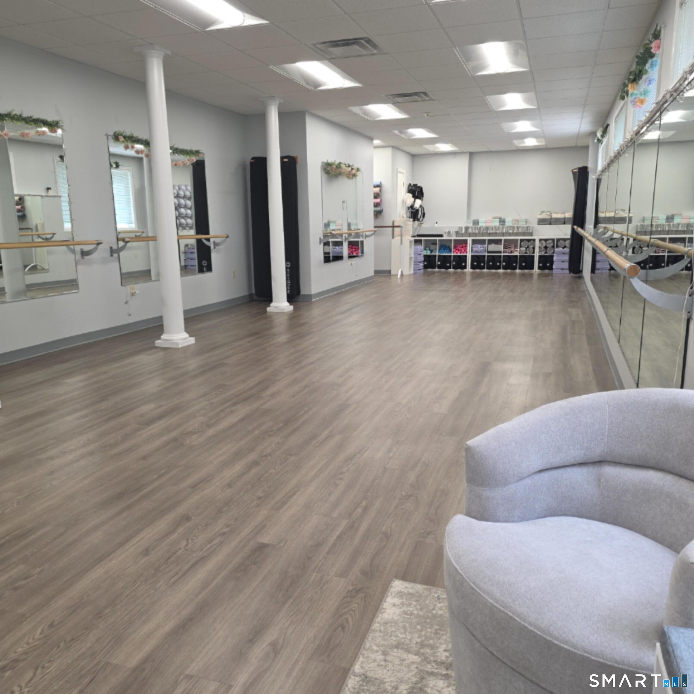 100 Broadway North Haven CT 06473