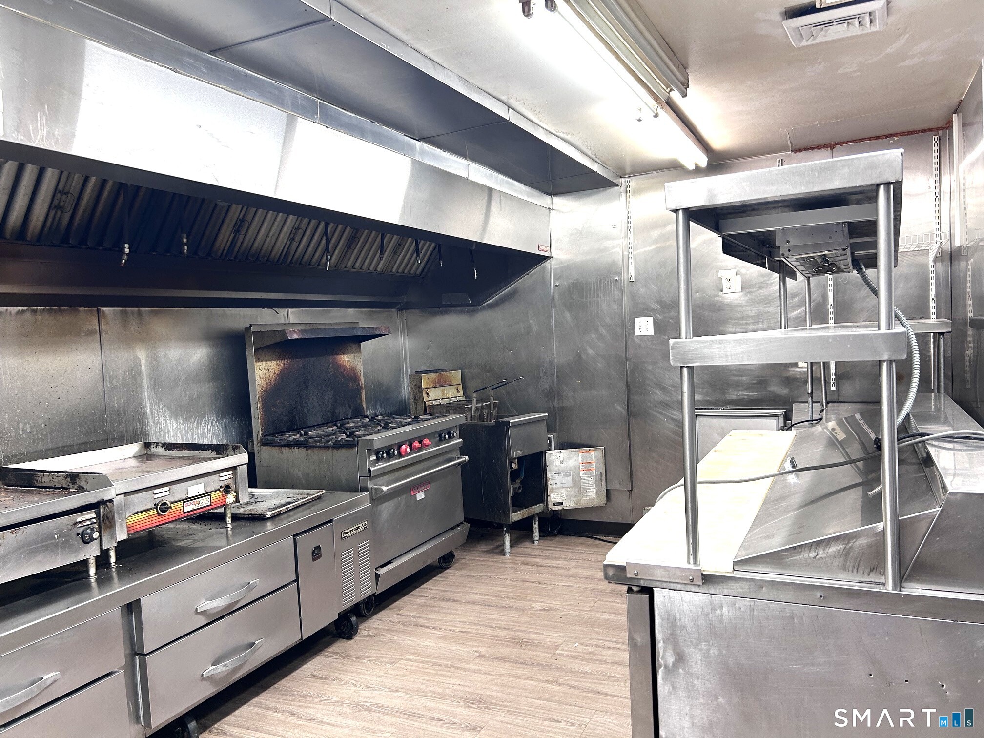 448 Washington Avenue North Haven CT 06473