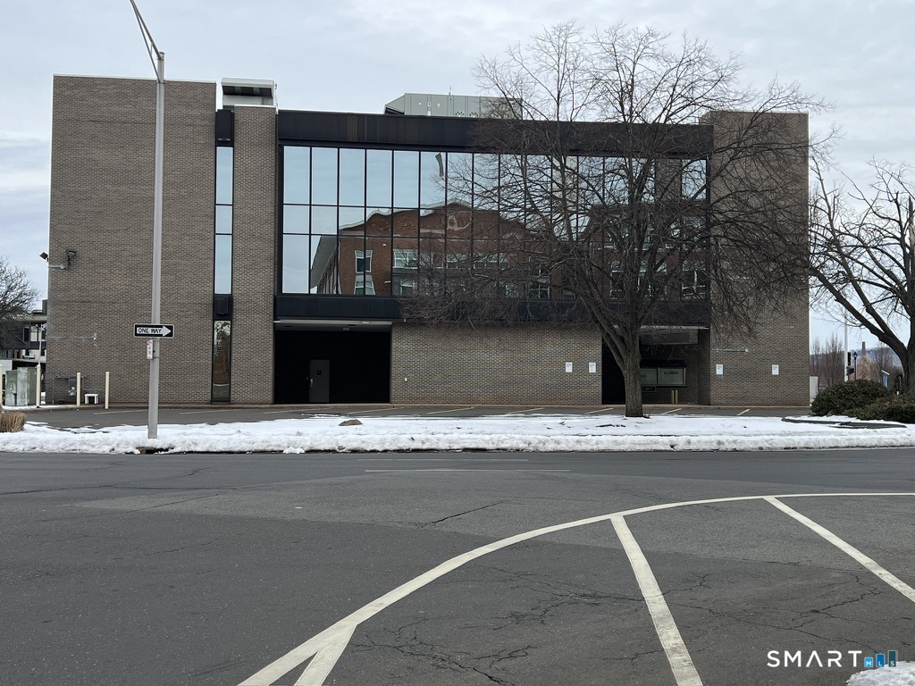 43 East Main Street Meriden CT 06450