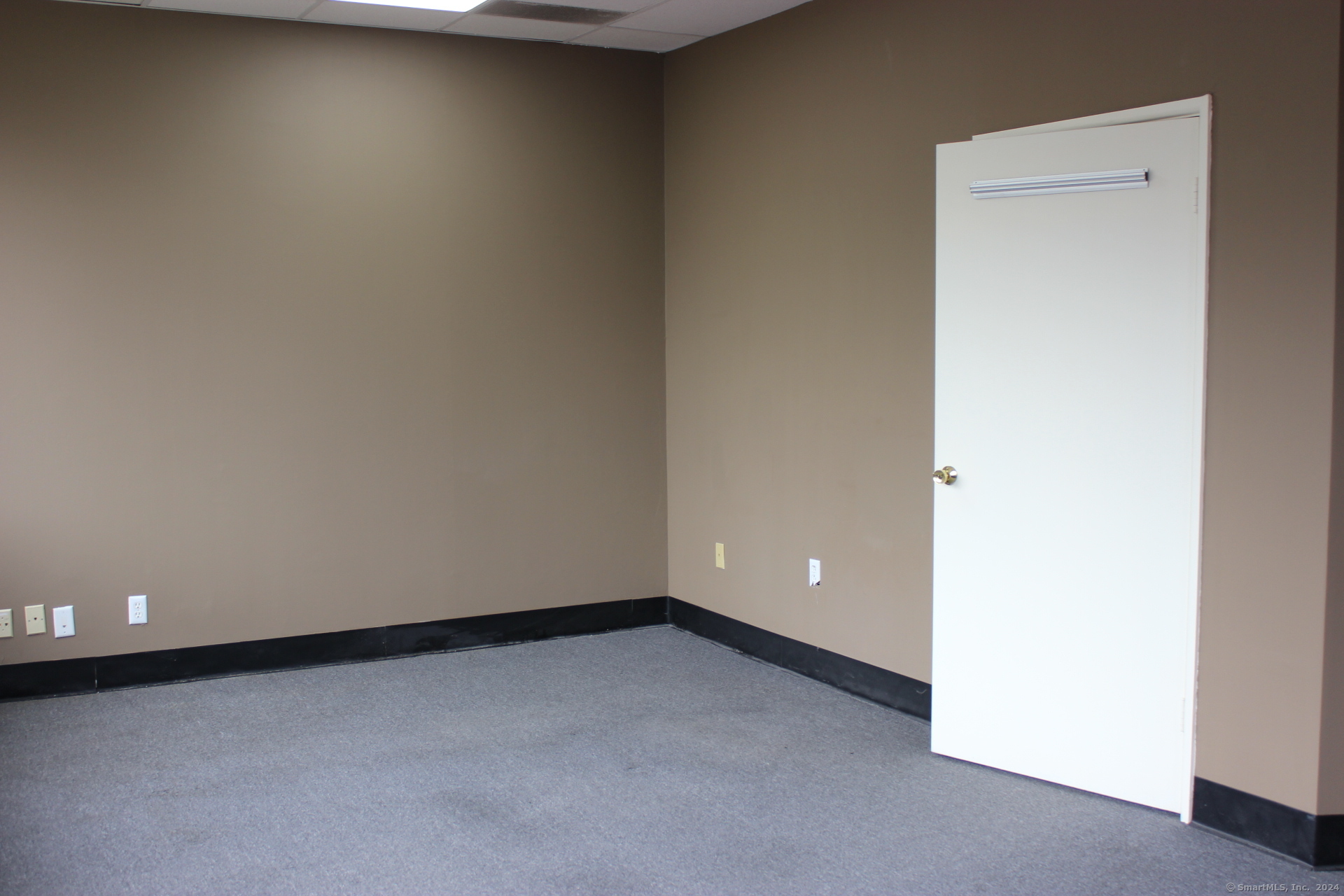 2340 Whitney Avenue Hamden CT 06518