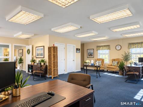 252 East Main Street Clinton CT 06413