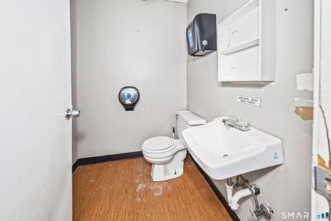 1015 Meriden Road Waterbury CT 06705