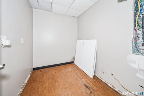 1015 Meriden Road Waterbury CT 06705
