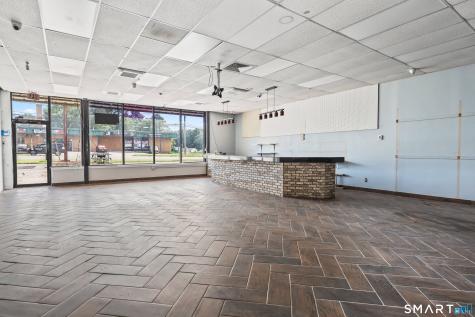 1015 Meriden Road Waterbury CT 06705