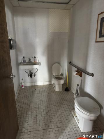 4637 Main Street Bridgeport CT 06606