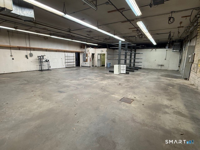 396 Chase River Road Waterbury CT 06704