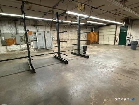 396 Chase River Road Waterbury CT 06704